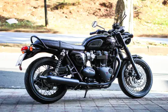 TRIUMPH-BONNEVILLE T120 BLACK 1200-2020