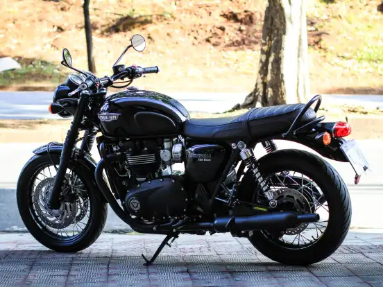 TRIUMPH-BONNEVILLE T120 BLACK 1200 TRIUMPH-BONNEVILLE T120 BLACK 1200-2020