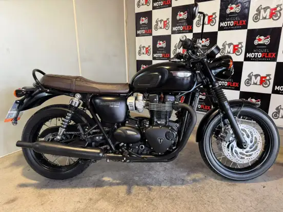 TRIUMPH-BONNEVILLE T120 BLACK 1200-2021