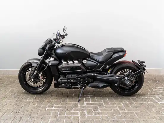 TRIUMPH-ROCKET III R BLACK EDITION-2021