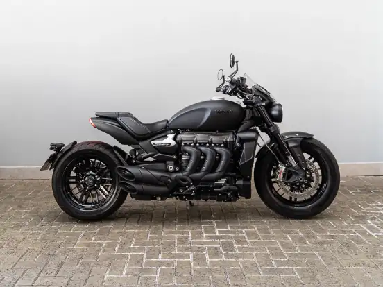 TRIUMPH-ROCKET III R BLACK EDITION-2021