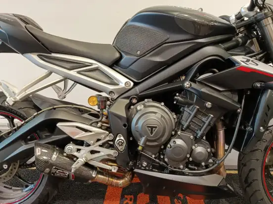 TRIUMPH-STREET TRIPLE 765 RS TRIUMPH-STREET TRIPLE 765 RS-2018