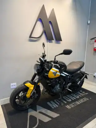 TRIUMPH-TRIDENT 660-2025