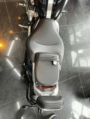 TRIUMPH-ROCKET III GT-2023