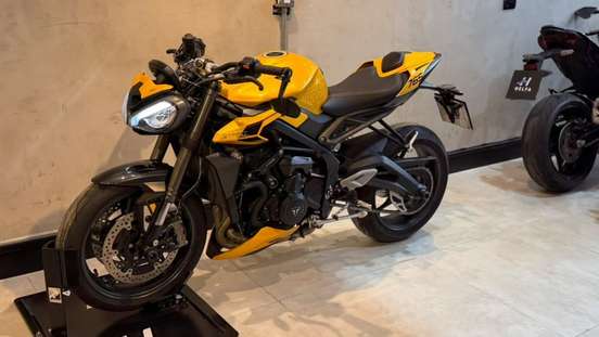 TRIUMPH-STREET TRIPLE 765 RS-2024