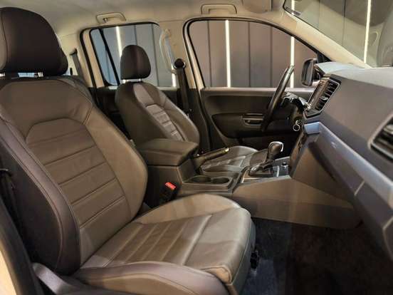 VOLKSWAGEN-AMAROK-2023