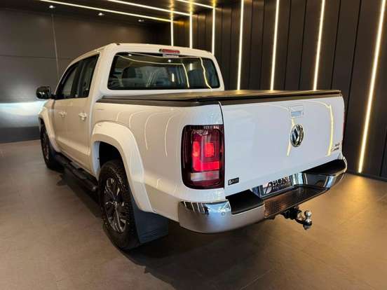 VOLKSWAGEN-AMAROK-2023