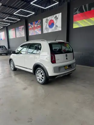 VOLKSWAGEN-CROSS UP-1.0 MPI 12V FLEX 4P MANUAL VOLKSWAGEN-CROSS UP-2016