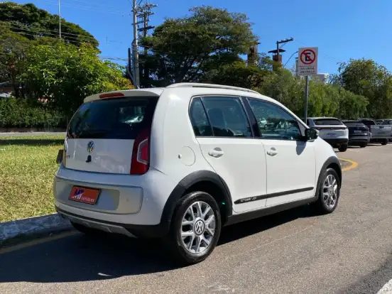 VOLKSWAGEN-CROSS UP-1.0 MPI 12V FLEX 4P MANUAL VOLKSWAGEN-CROSS UP-2016