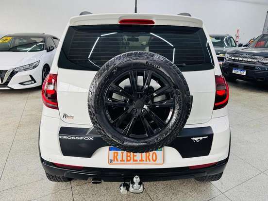 VOLKSWAGEN-CROSSFOX-2013