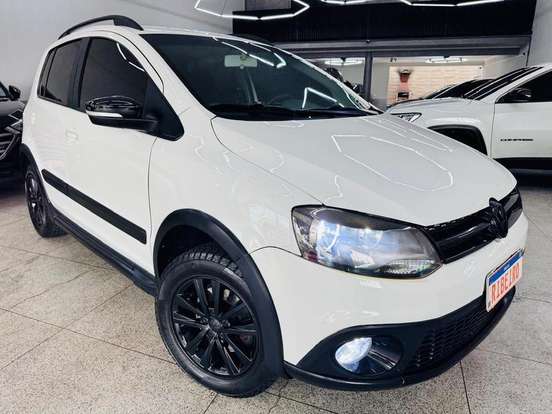 VOLKSWAGEN-CROSSFOX-1.6 MI FLEX 8V 4P MANUAL VOLKSWAGEN-CROSSFOX-2013
