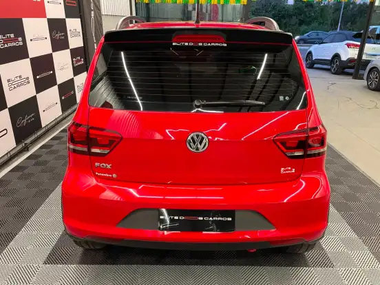 VOLKSWAGEN-FOX-2017