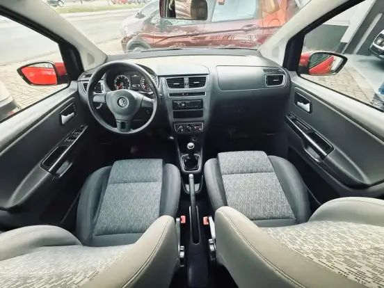 VOLKSWAGEN-FOX-1.6 MI 8V FLEX 4P MANUAL VOLKSWAGEN-FOX-2014