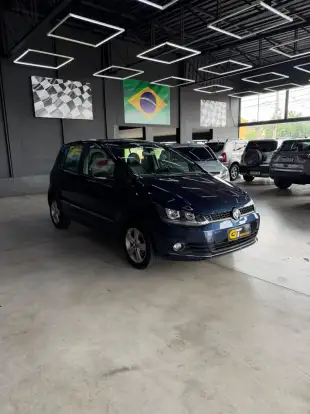 VOLKSWAGEN-FOX-1.6 MI ROCK IN RIO 8V FLEX 4P MANUAL VOLKSWAGEN-FOX-2015