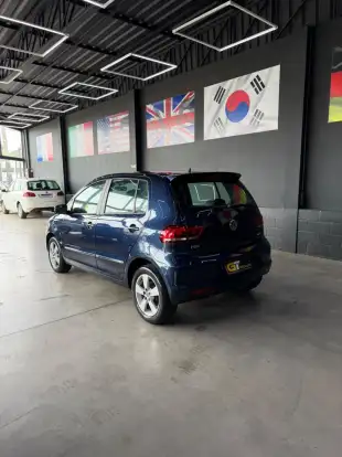 VOLKSWAGEN-FOX-1.6 MI ROCK IN RIO 8V FLEX 4P MANUAL VOLKSWAGEN-FOX-2015