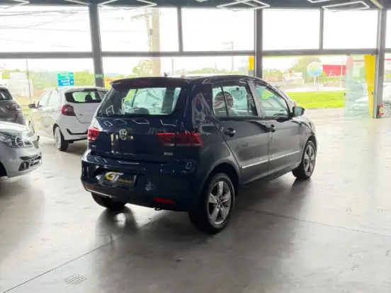 VOLKSWAGEN-FOX-1.6 MI ROCK IN RIO 8V FLEX 4P MANUAL VOLKSWAGEN-FOX-2015