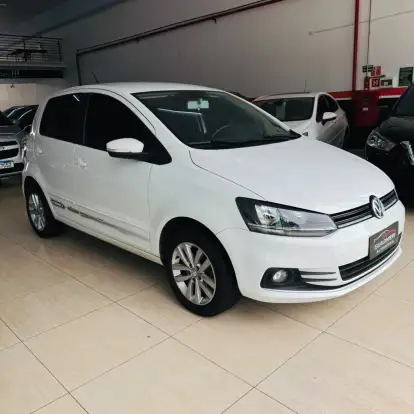 VOLKSWAGEN-FOX-2019