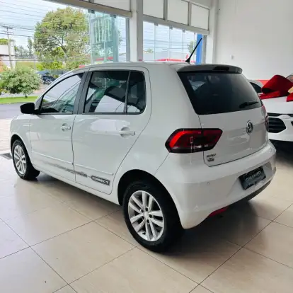 VOLKSWAGEN-FOX-2019