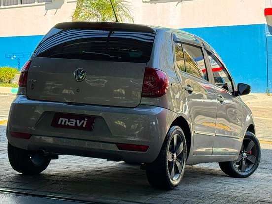 VOLKSWAGEN-FOX-2012