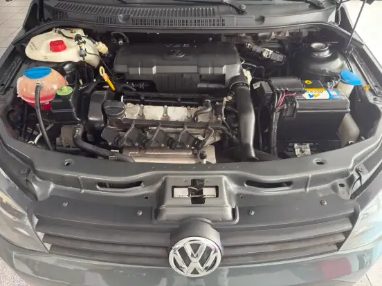 VOLKSWAGEN-GOL-2015