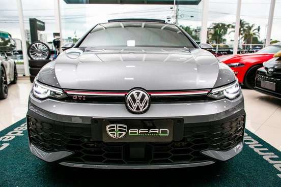 VOLKSWAGEN-GOLF-2026