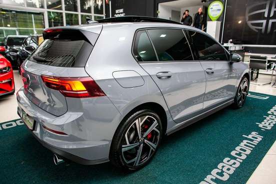 VOLKSWAGEN-GOLF-2026