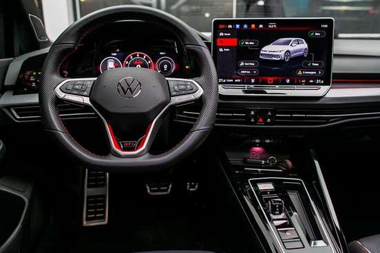 VOLKSWAGEN-GOLF-2026