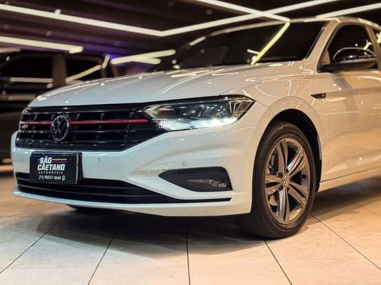 VOLKSWAGEN-JETTA-2018