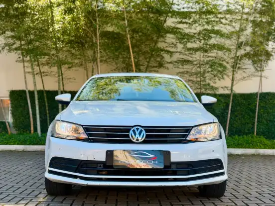 VOLKSWAGEN-JETTA-2014