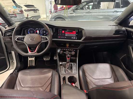 VOLKSWAGEN-JETTA-2023