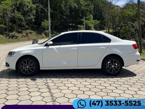 VOLKSWAGEN-JETTA-2.0 COMFORTLINE FLEX 4P TIPTRONIC VOLKSWAGEN-JETTA-2013