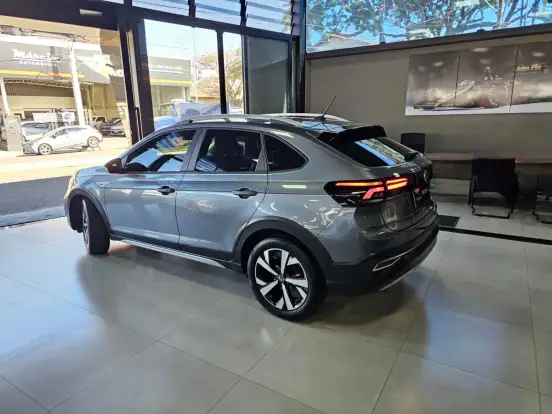VOLKSWAGEN-NIVUS-1.0 200 TSI TOTAL FLEX HIGHLINE AUTOMÁTICO VOLKSWAGEN-NIVUS-2023