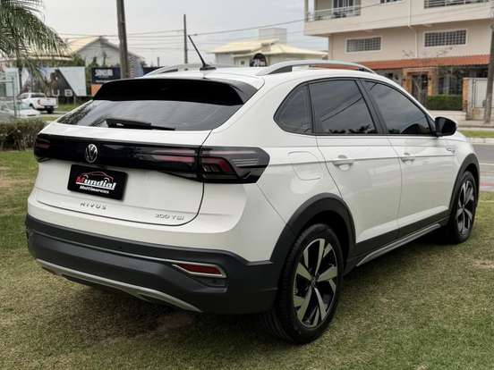 VOLKSWAGEN-NIVUS-1.0 200 TSI TOTAL FLEX HIGHLINE AUTOMÁTICO VOLKSWAGEN-NIVUS-2023
