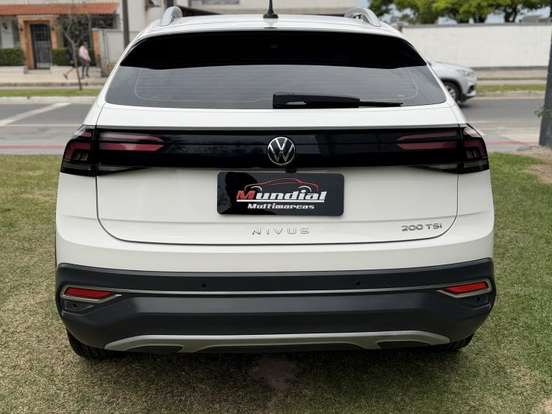 VOLKSWAGEN-NIVUS-1.0 200 TSI TOTAL FLEX HIGHLINE AUTOMÁTICO VOLKSWAGEN-NIVUS-2023