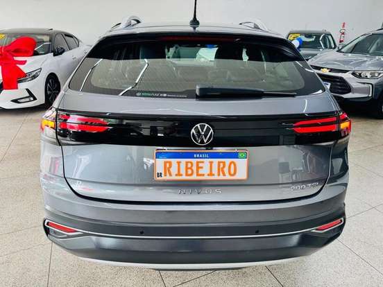VOLKSWAGEN-NIVUS-1.0 200 TSI TOTAL FLEX HIGHLINE AUTOMÁTICO VOLKSWAGEN-NIVUS-2023
