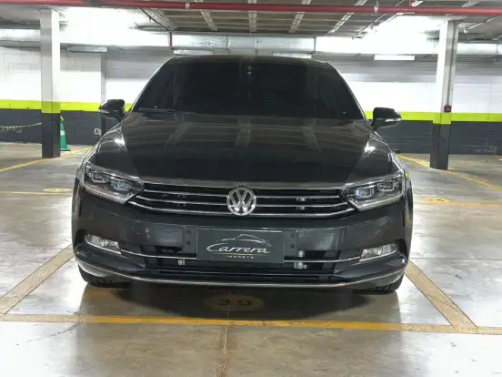 VOLKSWAGEN-PASSAT-2018