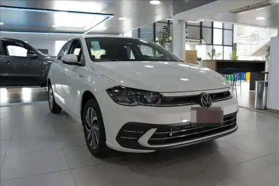 VOLKSWAGEN-POLO-2025