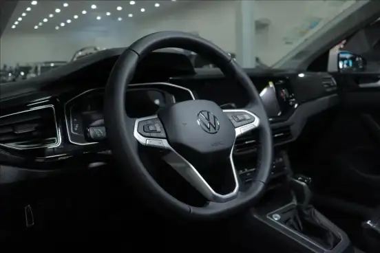 VOLKSWAGEN-POLO-2025