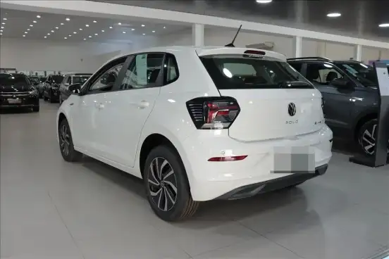 VOLKSWAGEN-POLO-2025