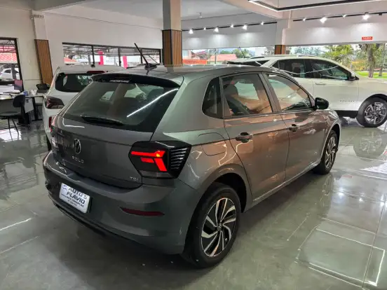 VOLKSWAGEN-POLO-2025