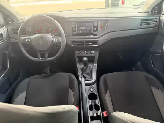 VOLKSWAGEN-POLO-2022