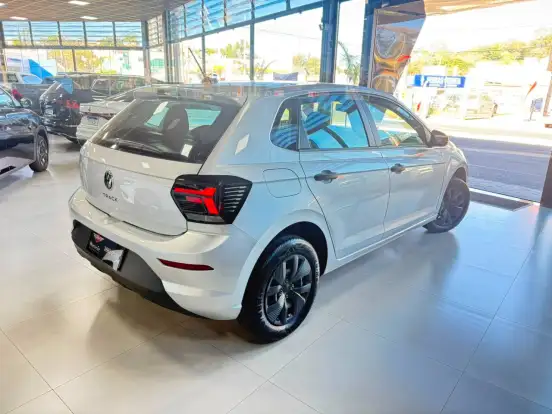 VOLKSWAGEN-POLO-2024