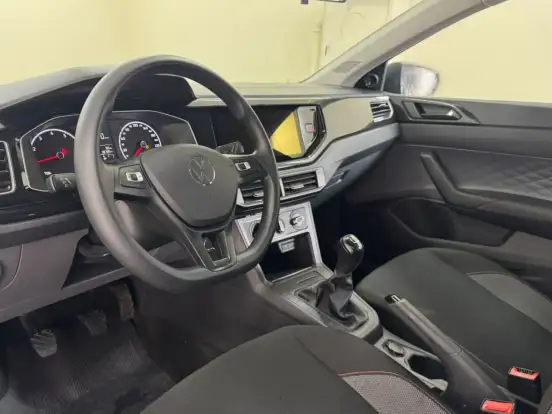 VOLKSWAGEN-POLO-2025