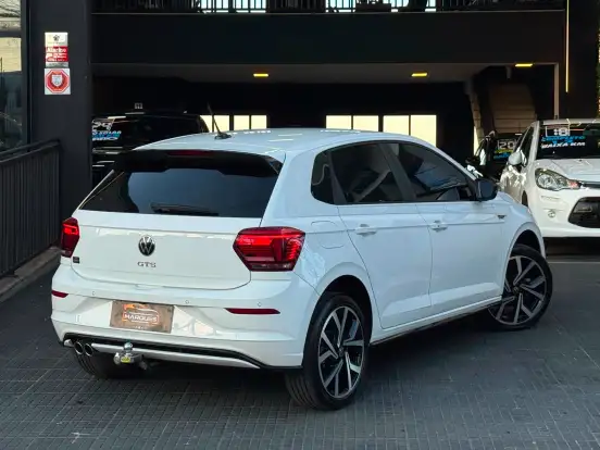 VOLKSWAGEN-POLO-2024