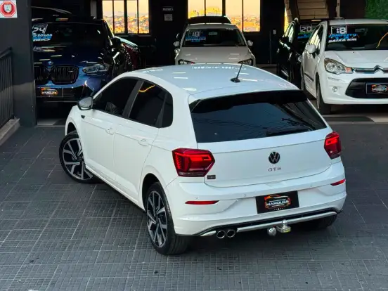 VOLKSWAGEN-POLO-2024