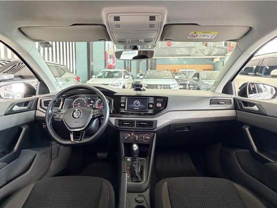 VOLKSWAGEN-POLO-1.0 200 TSI COMFORTLINE AUTOMÁTICO VOLKSWAGEN-POLO-2017