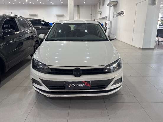 VOLKSWAGEN-POLO-2017
