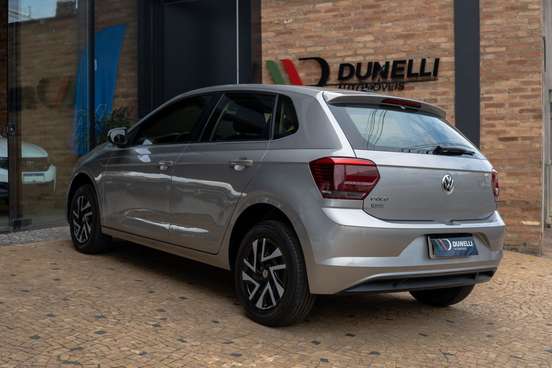VOLKSWAGEN-POLO-2018