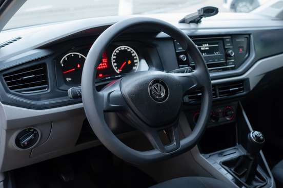 VOLKSWAGEN-POLO-2018