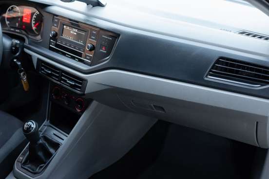 VOLKSWAGEN-POLO-1.0 MPI TOTAL FLEX MANUAL VOLKSWAGEN-POLO-2018